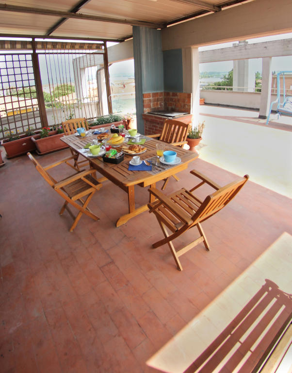 La Terrazza Bed & Breakfast เอมโปลี ภายนอก รูปภาพ